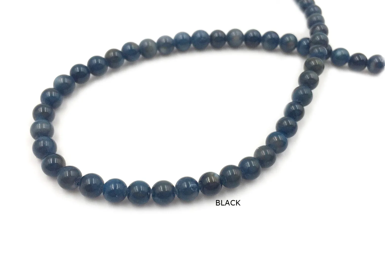 SP1046 4mm Round Shell Beads